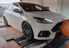 Úprava výkonu včetně měření na válcové zkušebně vozu Ford Focus RS - 257 kW